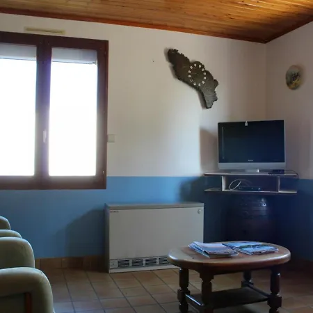 Holiday home Maison Calme Avec Jardin Clos, A Proximite De La Et Des Pistes Cyclables, 4 Couchages - Fr-1-246a-376 Foulerot